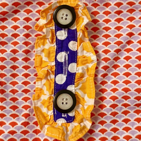 Bundle of 2 Rare Right Bank Babies Scallop Print Baby Dresses 12M - $130 Retail - Picture 3 of 5